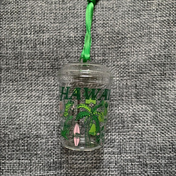Starbucks Christmas ornament Hawaii edition - Picture 4 of 7